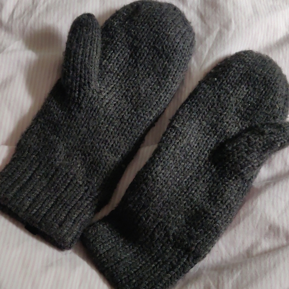 Talula Mittens - Picture 3 of 4